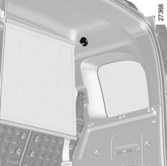 SUOJAVERKKO 1 1 2 3 4 Suojaverkko (automallikohtainen toiminto) Se sijaitsee tavaratilassa. Se voidaan kiinnittää etuistuinten taakse tai takaistuimen taakse.