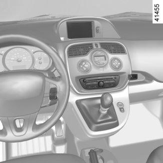 RADION ASENNUS (1/2) 1 5 3 2 4 Seuraavat varusteet, niiden liitännät ja paikka ovat automallikohtaisia.