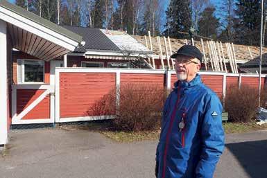 " Ruukki-katon asennus oli meille paras ratkaisu. Myös ohikulkevat tutut ovat huomanneet talon ilmeen kohentuneen.