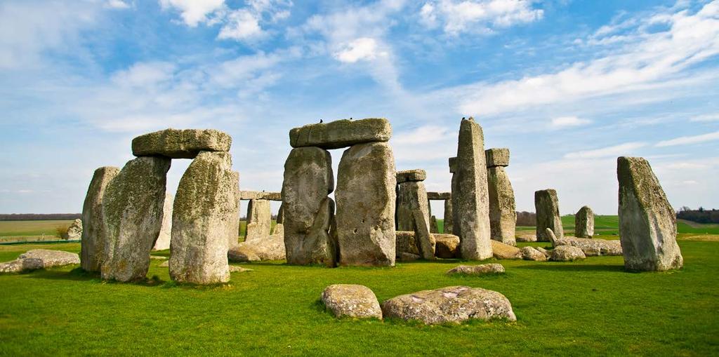 OHJELMALLINEN KIERTOMATKA LUMOAVA ENGLANTI Stonehenge Salisbury Bath Jurassic Coast Selworthy Exmoor Dunster Cheddar Gorge Norton St Philip Stonehengen arvoitukselliset kivipaadet, Jurassic Coastin