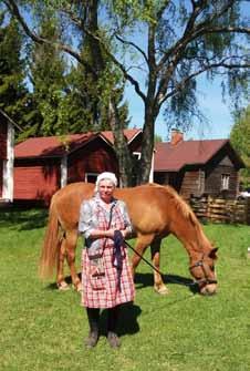 8 Teatteri Neliapila esittää: Naurava kylä Wanhan ajan viikkoa Vietetään jälleen Kempeleen kotiseutumuseolla 12.-16.6.2018 Ilmoittaudu mukaan vanhan ajan viikon tapahtumatiimiin!