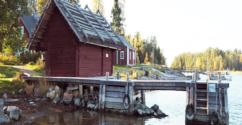 25 SAARISTOMUSEO PENTALA KESÄKAUSI PÄÄTTYY JA MUSEO SULKEUTUU TALVEN AJAKSI 2.9! Pentala 44, 02380 Espoo Saaristomuseo Pentala sijaitsee vanhalla kalastajatilalla Espoonlahdella, Pentalan saaressa.