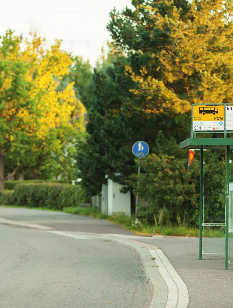 Honkasuo Bussilinjat: 37, 39N, 356, 311, 311A, 313, 335, 411, 436N, 510, 510B, 565, 571 Kehä 1 Alle 2 km: Malminkartanon juna-asema, Myyrmäen juna-asema Helsinki Alle 500 m: K-citymarket Vantaa