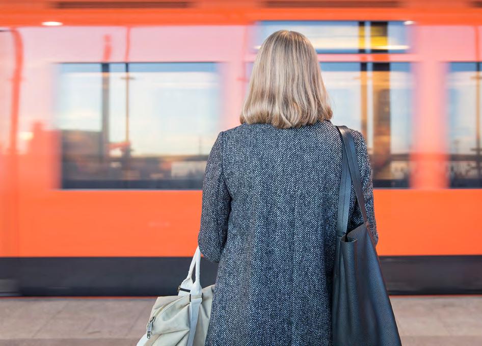 MONENLAISTEN TEKIJÖIDEN JA TULIJOIDEN TALO JULKISILLA KULKEVAN UNELMA Metro, bussi vai ratikka?