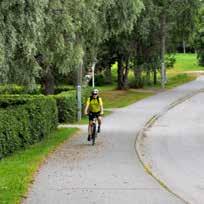 Jos haluat, voit pulahtaa iltauinnille Karpe rön uimarannalla ennen kuin