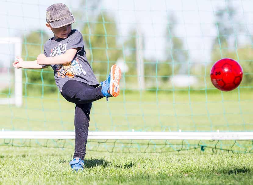 volleybollar, frisbeegolfdiscar, crocket, petanque och boccia. Sportoteket utökas enligt förfrågan och behov. Mera information finns på www. korsholm.fi/uppleva.