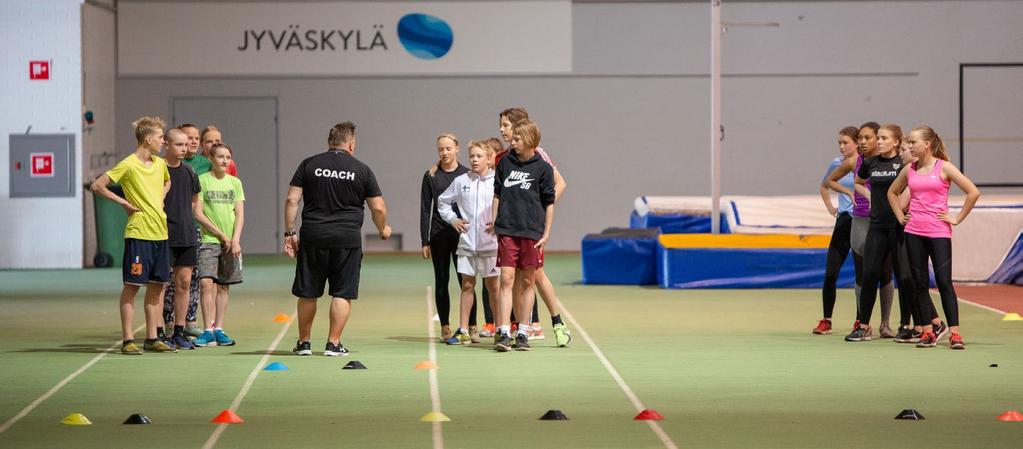 Vuosikertomus 2017 hyvä päivä. Yhtenä tavoitteen edistäjänä nähdään toimiva valmentautuminen koulupäivän yhteydessä.