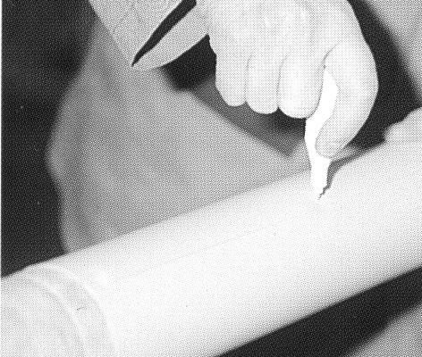 A PVC-Isogenopak-rulla B Eristeen kulmapinnoite C Päätehela Mitä kuvassa
