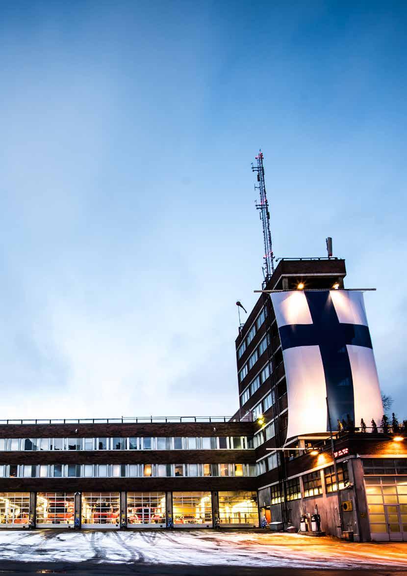 Sisällysluettelo Pelastuskomentajan katsaus 3 Helsingin kaupungin pelastuslaitos turvallisuutta ennalta ja apua juuri silloin kun tarvitaan 4 Pelastuslaitoksen toiminnan perusteet 4 Organisaatio 5