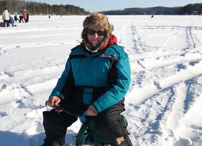 Ylöjärvellä kilpailtiin pilkkimestaruudesta Teksti: Irja Rantatalo Kuvat: Jaakko Evonen Kuurosokeiden pilkkimestaruuskilpailut järjestettiin 3.3.2018 Koivupuistossa Ylöjärvellä.