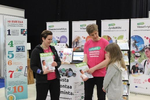 Lisäksi tässäkin kohtaa esille nostettiin osaamisen lisääntyminen hanketoiminnan avulla. Joissakin tapauksissa myös hankkeissa on synnytetty tuotteita tai palveluita, jotka jäävät elämään. 2.
