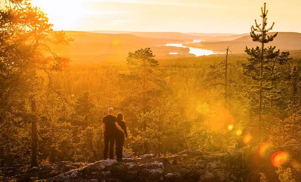 KUULOSTAA: nuotiolta, veden ääneltä, tuulen huminalta metsässä, linnuilta suolla