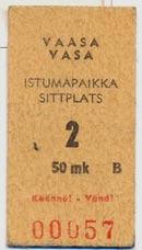 Esimerkkeinä voidaan mainita määräpaikan nimen pituus (kuten Kantolanniemi), joka on jouduttu painamaan tavallista pienemmillä kirjaimilla mahtuakseen pahvilippuun.