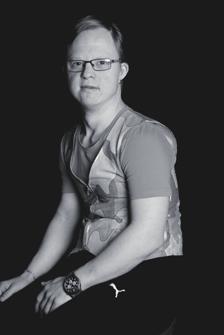 kesäkuu Kävin hierojalla. Ostetiin kesäkukkia. Laitettiin niitä ulos Ellin kanssa. Kävin illalla saunassa Kirsin kanssa. Käytiin Ilomantsissa.