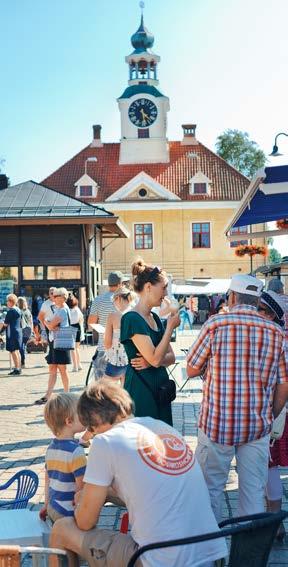 30 hehtaarin alueella mutkittelevat kadut ja sokkeloiset korttelit kätkevät sisäänsä yli 600 rakennusta, satojen ihmisten kodit ja yli sata