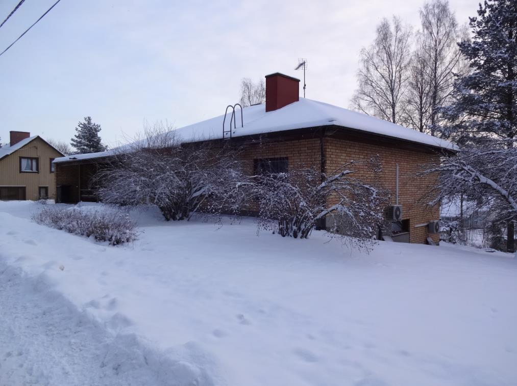 KOHDE 6 Kokonkatu 11 Kiinteistön yhteyshenkilö: Esko Taiveaho p. 040-8314838 Maanvarainen asuinrakennus. Kantavat rakenteet harkkoa.