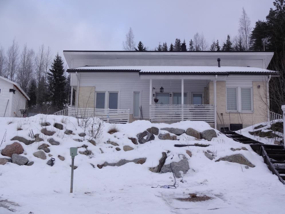 KOHDE 13 Kaskikaarre 7 Kiinteistön yhteyshenkilö: Reija Vaalimaa p. 040-8400136 Maanvarainen asuinrakennus. Kantavat rakenteet puuta.