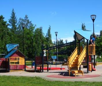 Toimintapuistojen välineistön, rakenteiden ja varusteiden tarkastaminen sekä huolto 8.
