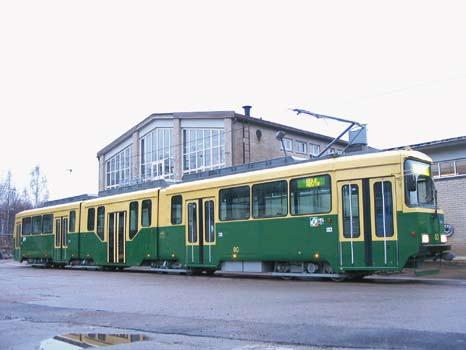 lähtien aseman muita sisäänkäyntejä: metroaseman keskivaiheilla sijaitsevaa lippuhallia heti Kontulankaaren vieressä sekä Kontulankaaren toisella puolella sijaitsevaa läntistä sisäänkäyntiä.