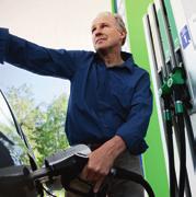 Polttoaineiden jalostus Ympäristövaikutukset Neste Oil vähentää tuotannon ympäristövaikutuksia laitosten huolellisella kunnossapidolla ja käytöllä.