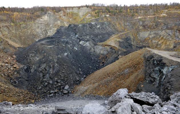 Uhkaskenaario yhteiskunnan viimekätinen vastuu Kanadalainen kaivosyhtiö konkurssiin Nivalassa jätti jälkeensä saasteet ja