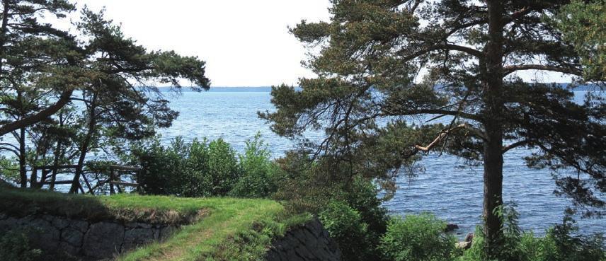 SISÄLLYSLUETTELO Hallintojohtajan katsaus...2 Puolustushallinnon rakennuslaitos...6 Toiminta-ajatus...7 Toimiala ja tehtävät...7 Henkilöstöpolitiikan kehittämisen painopistealueet.