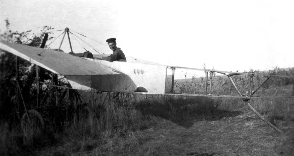 Suomalaisten lentokoulutus Ranskassa alkoi