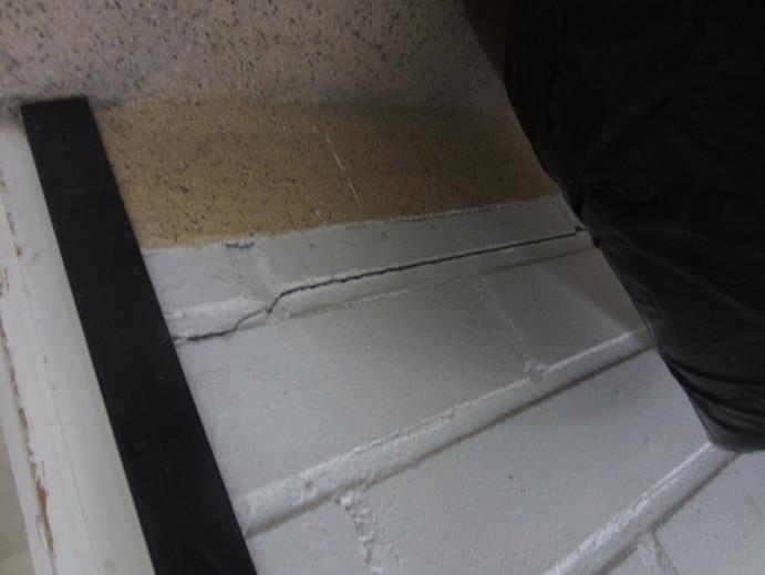 pukuhuoneen WC:n ovi ei mahdu