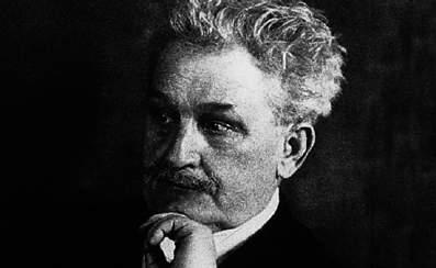 Sviten för två violiner och piano op. 71 kom till under 1900- talets första år, medan Moszkowski ännu var ett namn på allmänhetens läppar.