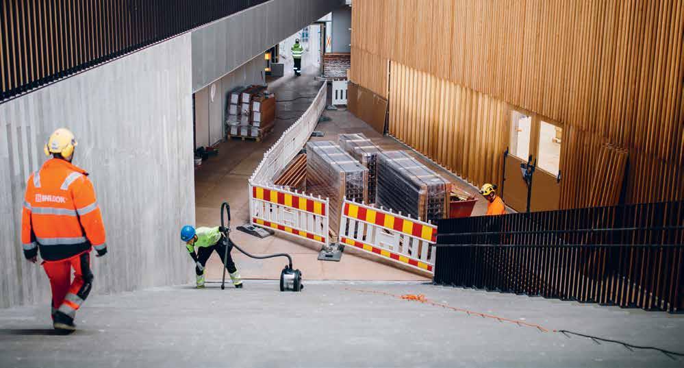CASE: AALTO-YLIOPISTON VÄRE-RAKENNUS Betonipinnat ovat jo pitkään olleet suosittuja seinissä.