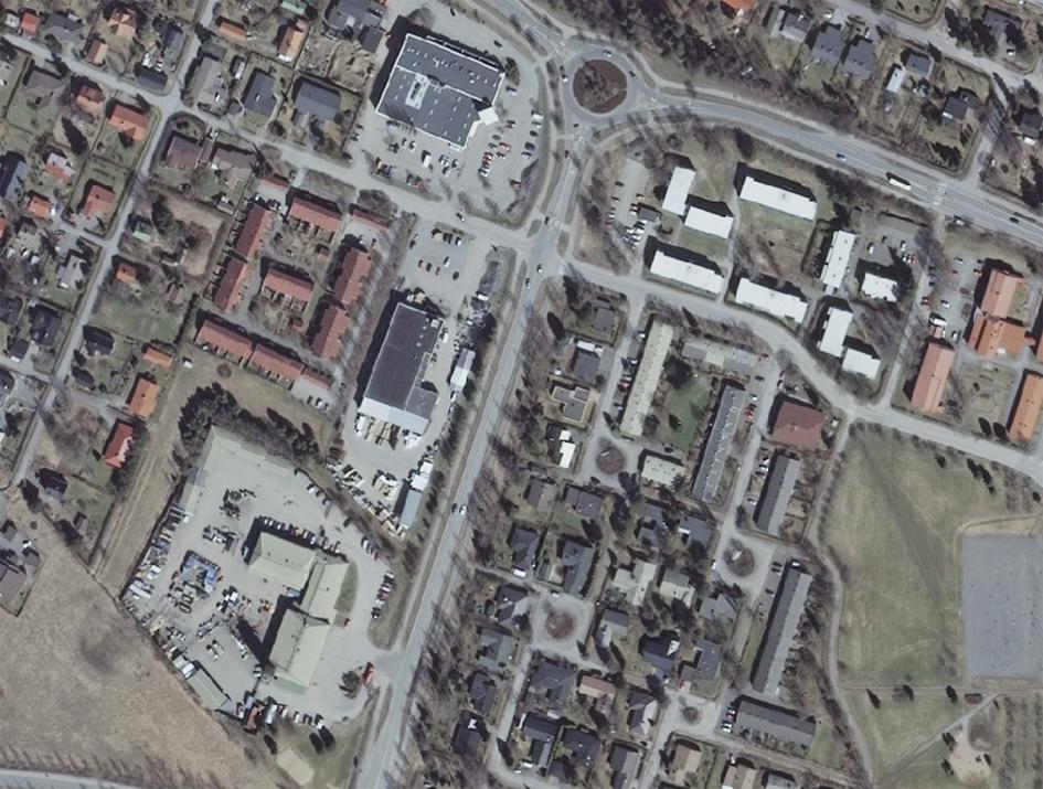 OHEISMATERIAALI 2 TIIVISTELMÄ 2.1 Kaavaprosessin vaiheet Kaavan muuttaminen on käynnistetty maanomistajan aloitteesta helmikuussa 2015.