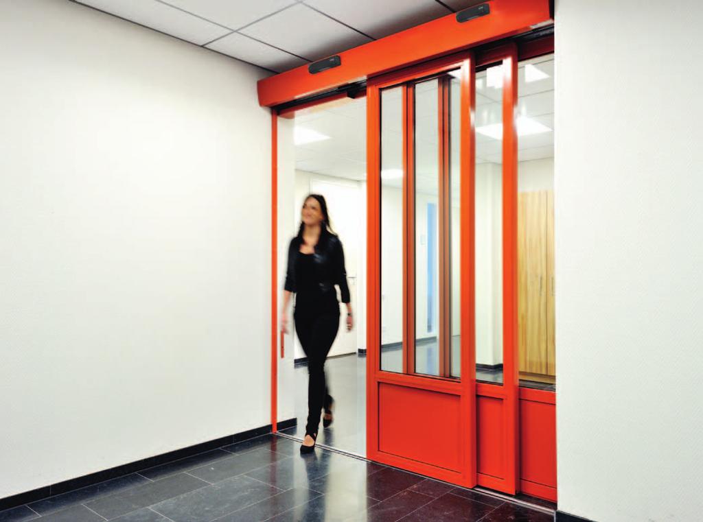 KONE Sliding Door 30, 1-suuntainen teleskooppiliukuovi, kiinteällä sivupielellä.