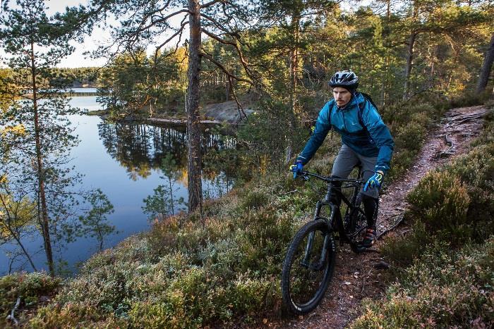 Tekemistä: Patikointi, kalastus, pyöräily Helppo ja turvallinen kohde Noin 50 km