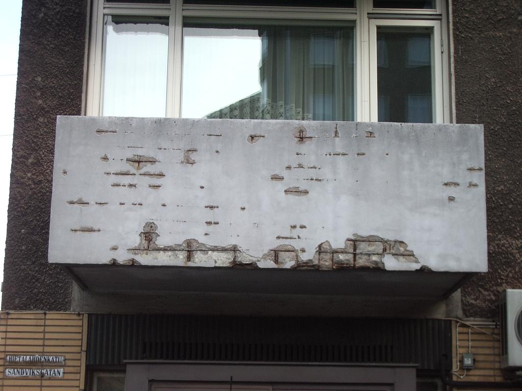 29 6)