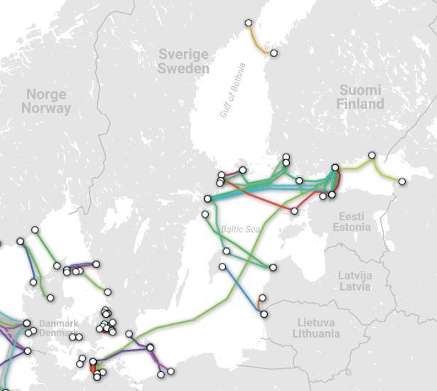 SUOMI ON TIETOTEKNIIKKAMAAILMAN LAIDALLA Lähde: submarinecablemap.