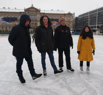 muutoksia asiakastyöhön Curling poistamme kitkaa ja pelaamme samaan maaliin Haluatko tehdä yhä