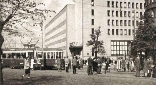 HRO 431 (myöhemmin HKL 181 eli nykyinen museovaunu) 17.9.1941 klo 10.45 vastavalmistuneena. Kokoelma Jorma Rauhala.