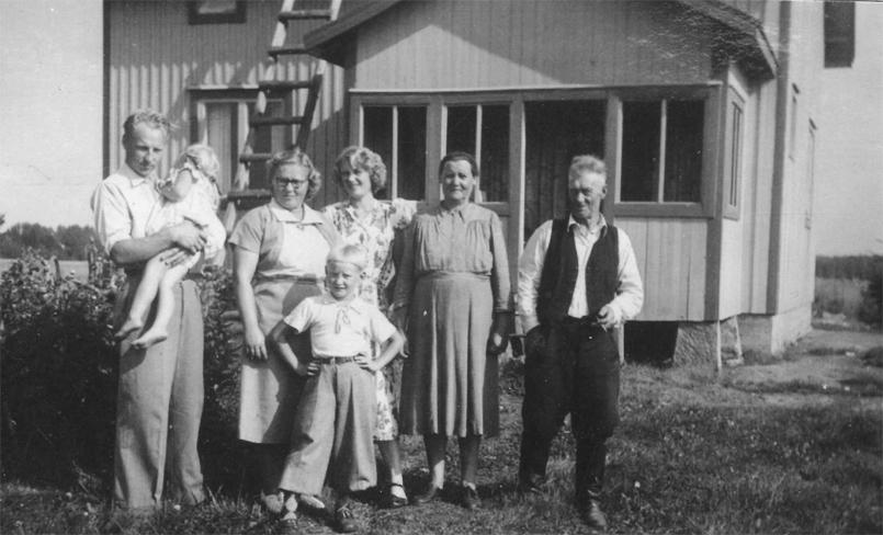 Vilma oli naimisissa Nousiaisista kotoisin olleen Oiva Rantasen kanssa. Heillä oli kolme lasta, Rauno, Raija (Narko) ja Reima.