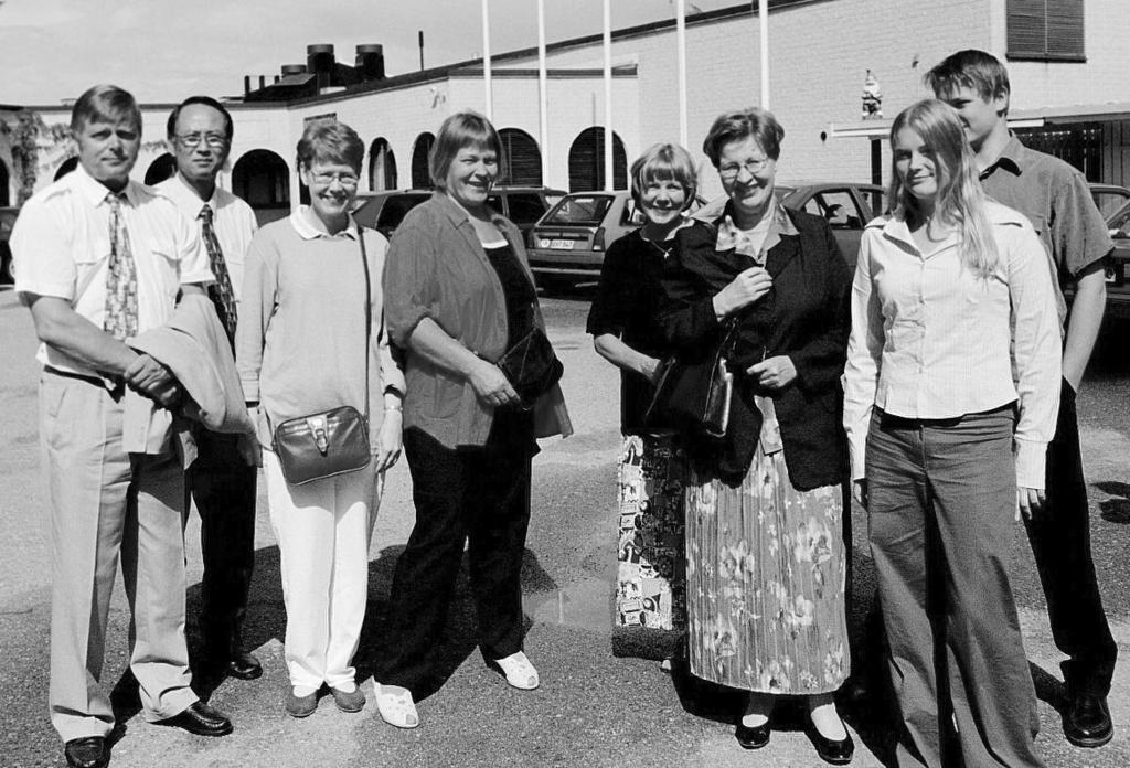 Kolmannessa rivissä Maija ja Heikki Kinnanen, Pentti Kalmi, Matti Kinnanen, Eila Tiirikainen, Heikki Salo ja Esko Kalmi.