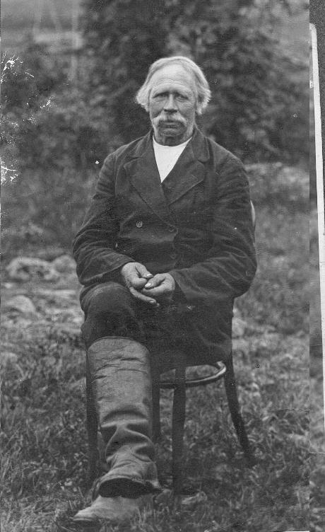 Ville ja Hilma Kalmin jälkeläiset Ville Kalmi (1876 1950) oli Mikko ja Eeva Kalmin (s. Sarvi) vanhin poika. Hän oli naimisissa Hilma Variksen kanssa.