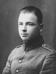 Jukka ja Ines Kalmin perhe Jukka (Juhana) Kalm syntyi 1898 Heinjoella, jossa asui kuusitoistavuotiaaksi asti.