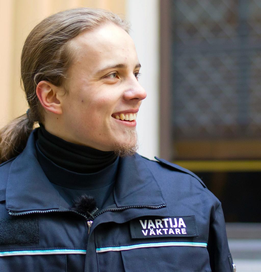 OSAAVA HENKILÖSTÖ Tuotamme kokemuksia.