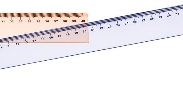 Taulukko 1. ISQ-suurejärjestelmän perussuureet ja niiden SI-perusyksiköt.