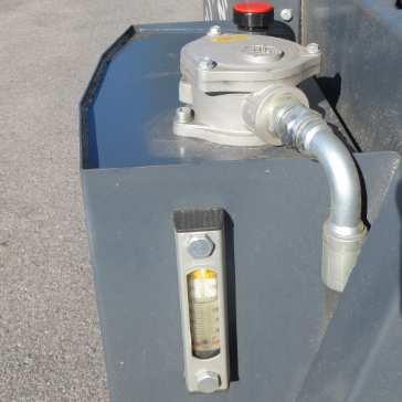 Alla olevassa kuvassa on esitetty hydrauliöljysiliön osat.
