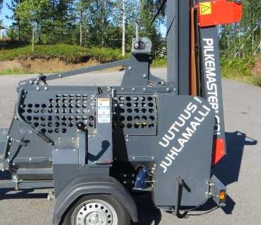 Teräketjuöljysäiliö 7.
