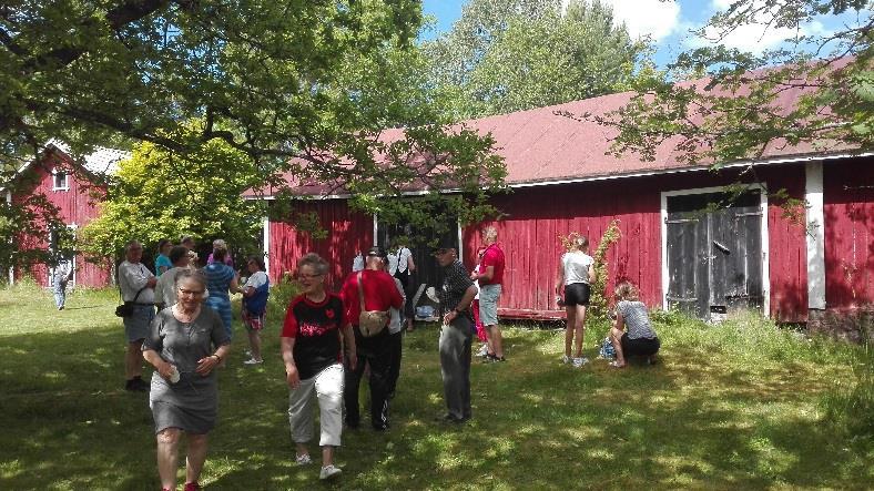 Retki Samppavuoren näkötornille Livonsaareen (alustajana Samppavuoren historiasta ja merkityksestä Pauli Saarinen Livonsaaren kyläyhdistyksestä).