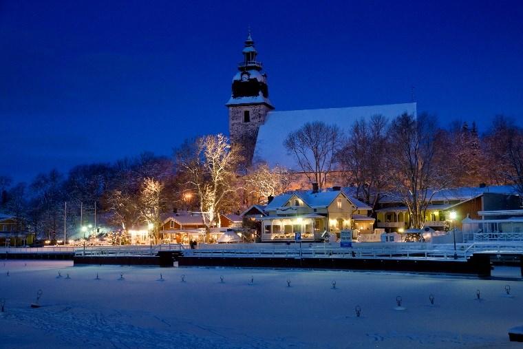 Naantali on osa suosittua Saariston Rengastietä, jolla liikkuu vuosittain 23.