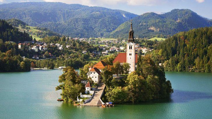 Slovenia: Bled Matkailu, kokit ja tarjoilijat, kauneus Kuva:
