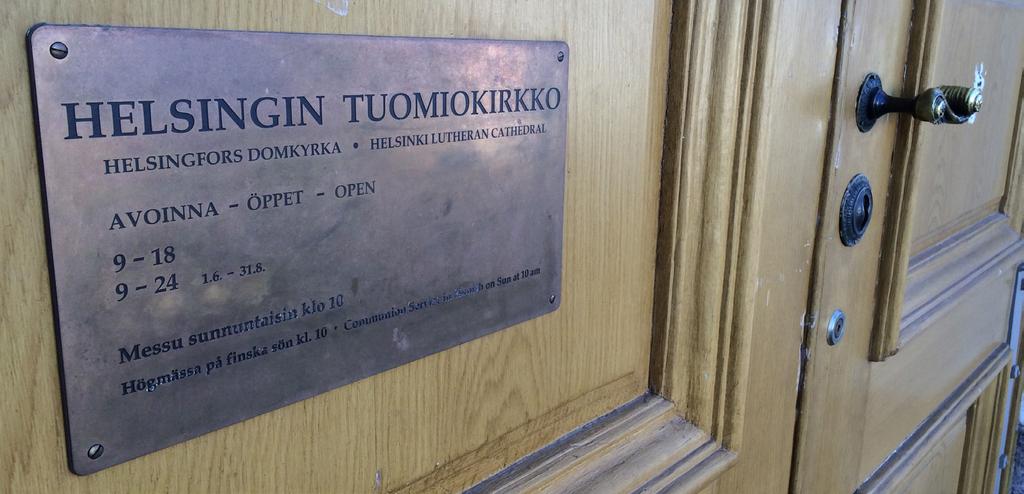 Tule vapaaehtoiseksi kesäpäivystäjäksi Tuomiokirkkoon Helsingin tuomiokirkon ovet ovat kesällä auki joka päivä puoleenyöhön asti. Tämän mahdollistavat seurakunnan vapaaehtoiset.
