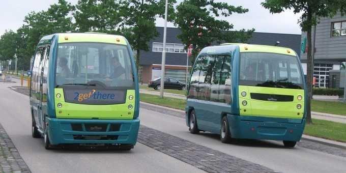 LIITE 2 / 8 (17) Rotterdam Robottibussilla asemalta keskustaan Parkshuttle Maailman ensimmäinen kuskiton, täysin automatisoitu bussi, jonka kehitys alkoi jo vuonna 1999.
